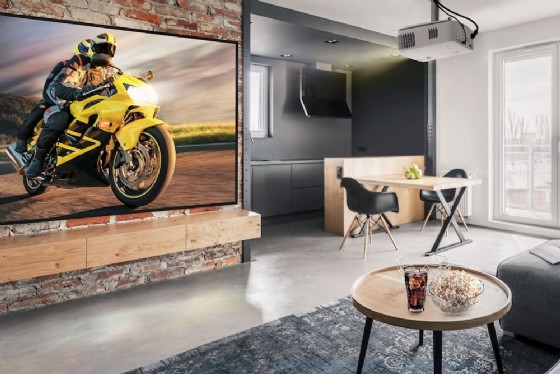 ���� Optoma UHD35 4K ������� ����� ���� 3600 �����